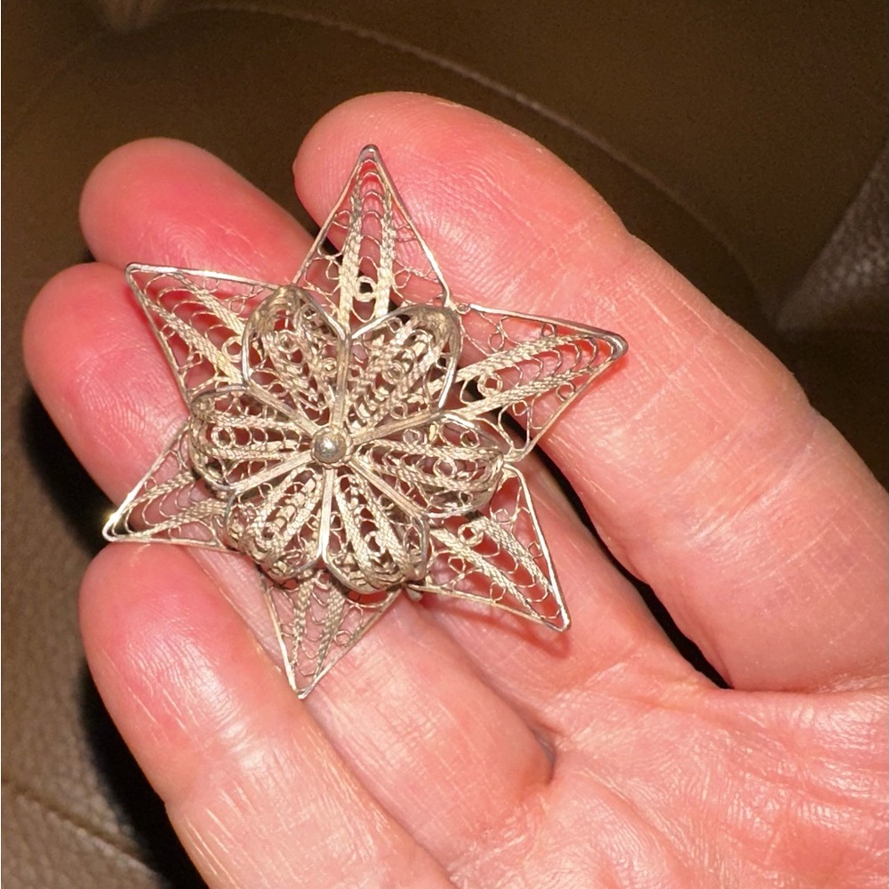 Vintage Sterling Silver Filigree Star Brooch Snowflake Pin 1.6” 4.3g Mid Century - Picture 2 of 6